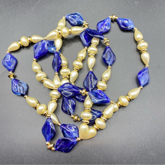 Long Necklace Blue & Faux Pearl Acrylic Beads Over-The-Head Style - Picture 7 of 7